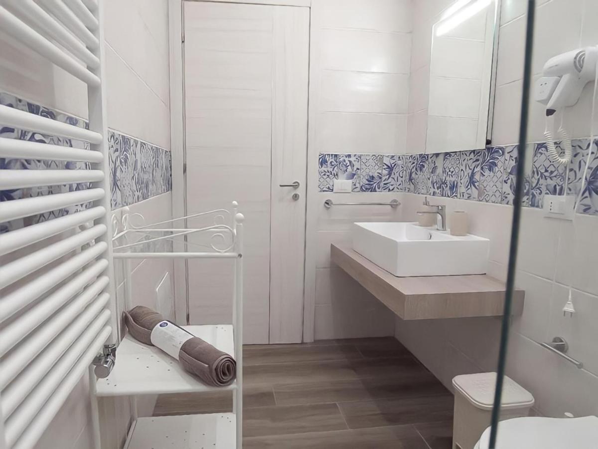 Garibaldi Rooms 29 - Piazza Marina A Palermo - In Pieno Centro. エクステリア 写真